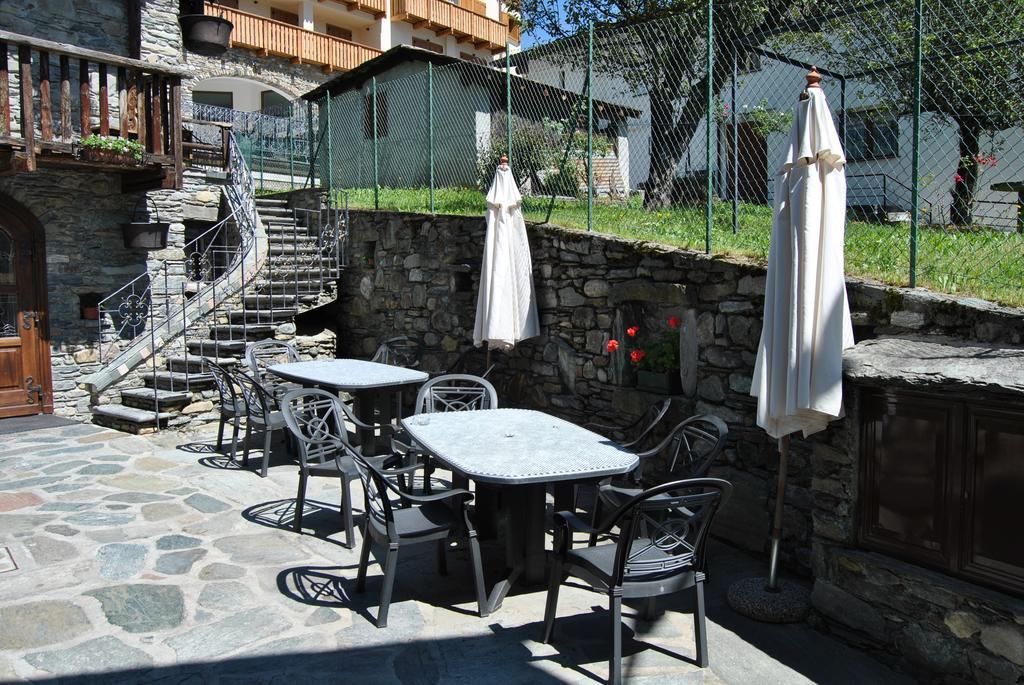 Casa Vacanza La Rocca К'єза-ін-Вальмаленко Екстер'єр фото