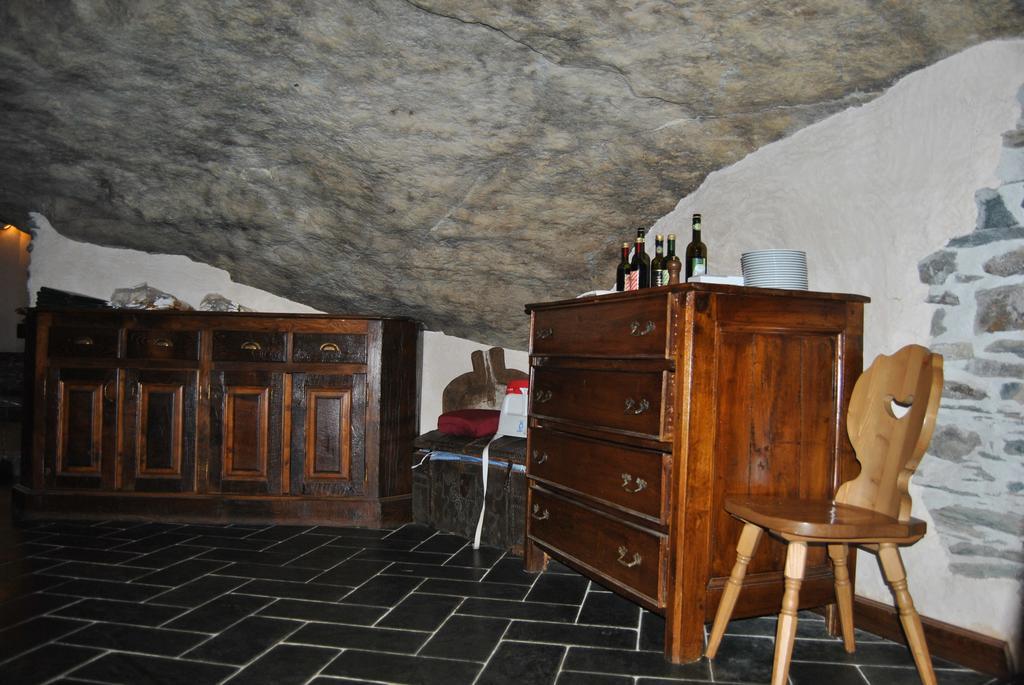 Casa Vacanza La Rocca К'єза-ін-Вальмаленко Екстер'єр фото