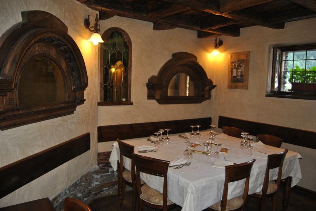 Casa Vacanza La Rocca К'єза-ін-Вальмаленко Екстер'єр фото