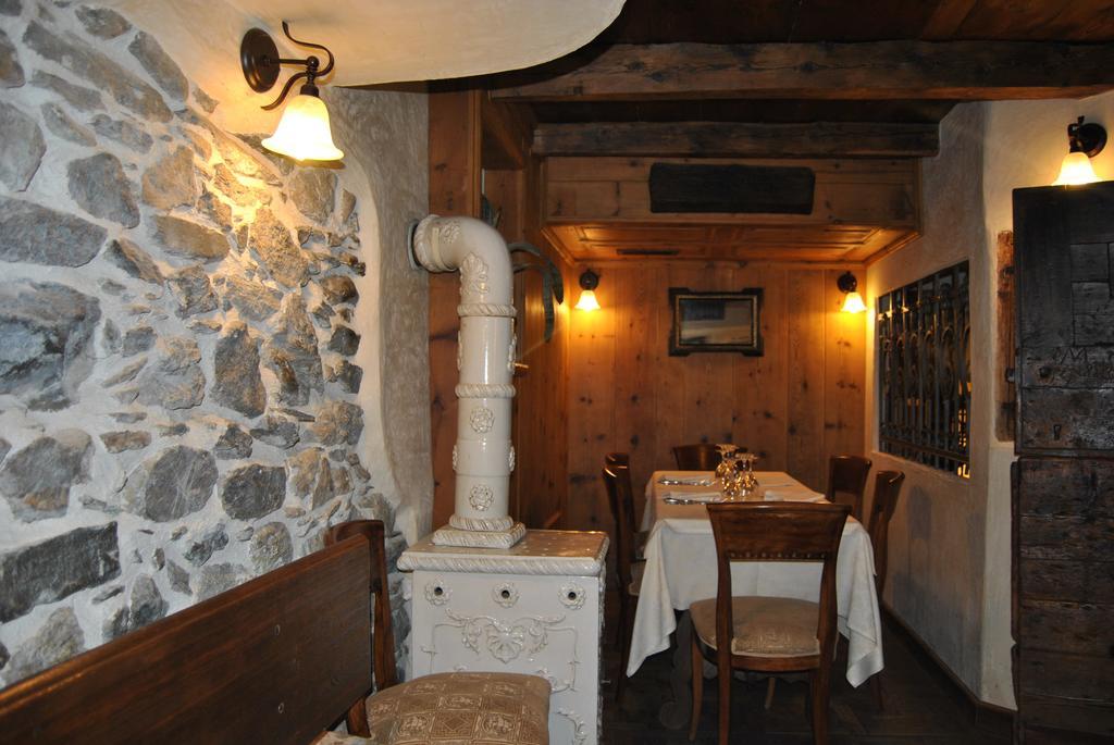 Casa Vacanza La Rocca К'єза-ін-Вальмаленко Екстер'єр фото